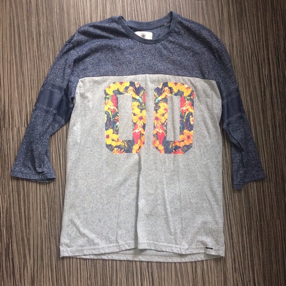 On The Byas 3/4 sleeve graphic tee